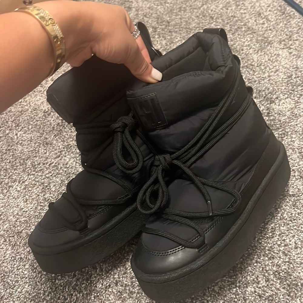 HM Padded Boots NWT